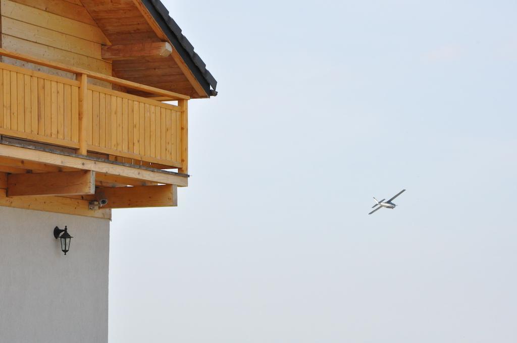Villa Swiss 萨彻勒 外观 照片